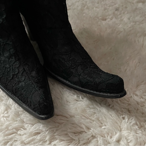 Tiramisu Black Lace Over Suede Western Style Boots - Picture 6 of 16